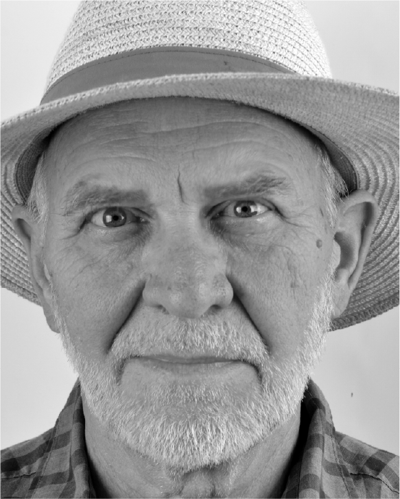 LEON NIEHUES